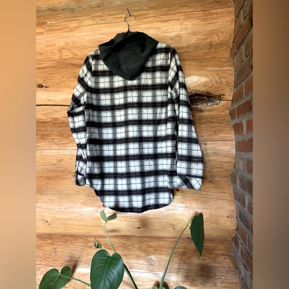 New Hooded Plaid Shirt - Picture 2 of 7